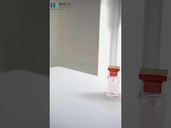 CE/Rohs Standard Cappucce rotonde per bottiglie di profumi Disegno testa di cavallo Stampaggio a caldo